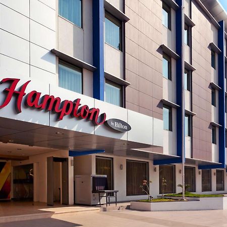 Hampton By Hilton Vadodara-Alkapuri Екстериор снимка